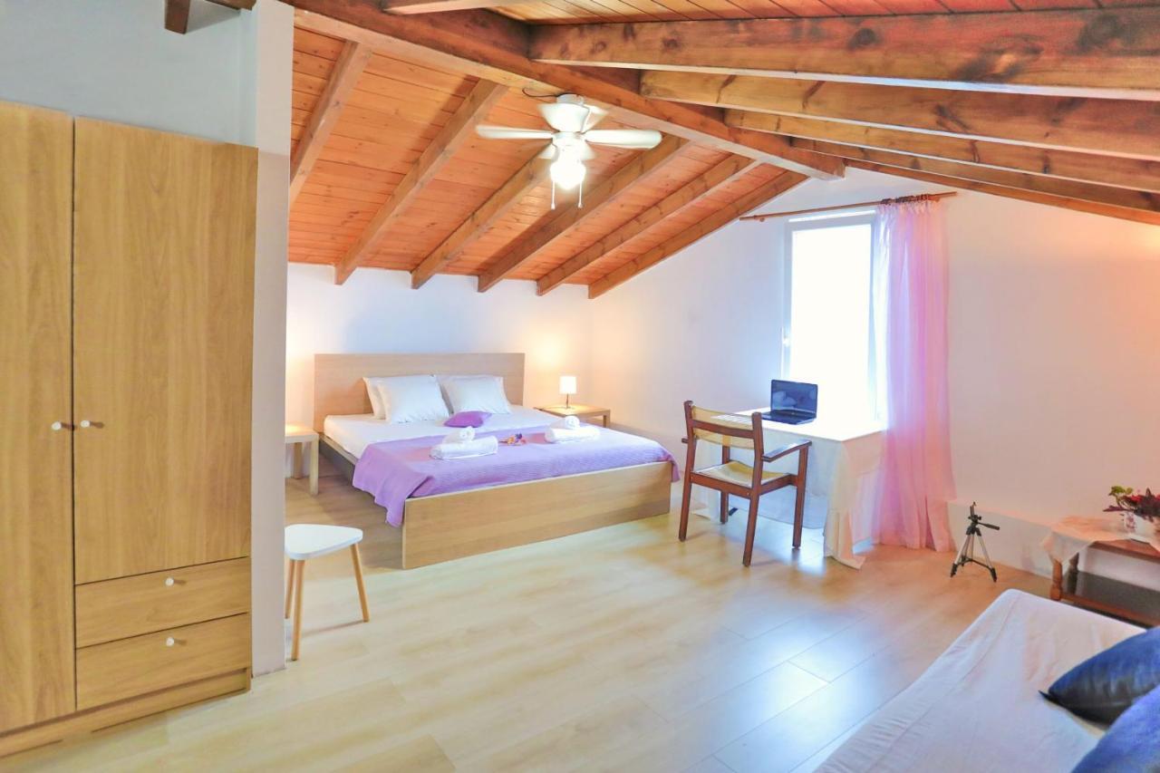 Penelope Stone House * Kalami (Corfu)